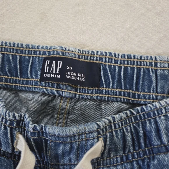 Gap High Rise Wide Leg Blue Denim Cargo Pants XS Womens Stretchy 26 Inch Waist - Picture 3 of 12